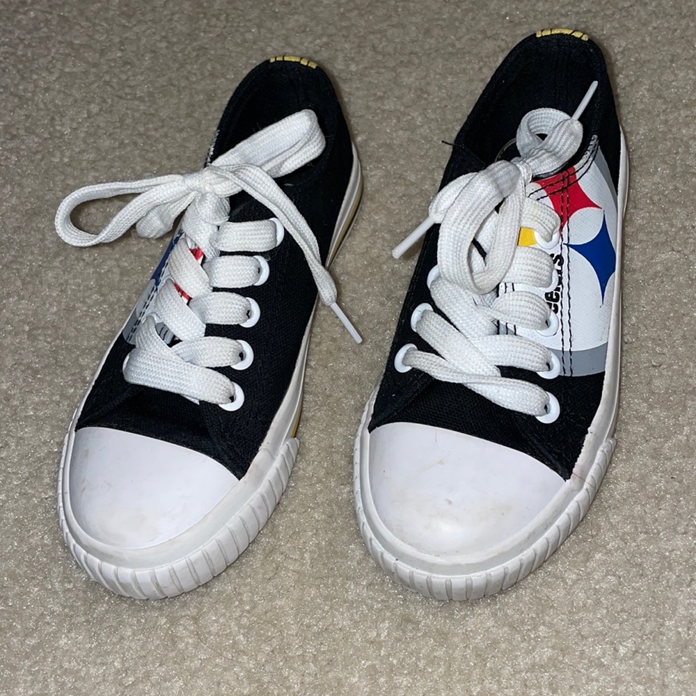 Very Cute Youth Girls Size 11/12 Steelers Tennis Shoes🖤💛Bundle and Save🖤💛